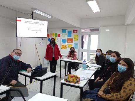 Dra. M. Soledad Loyola imparte taller Mujer y migración. Problemática de género y salud