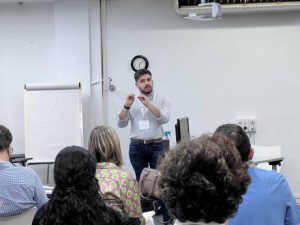 Investigador CEM participa de X Congreso de Migraciones en España